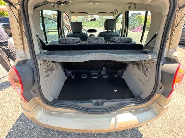 RENAULT Modus 1.2 16V Confort Privilège