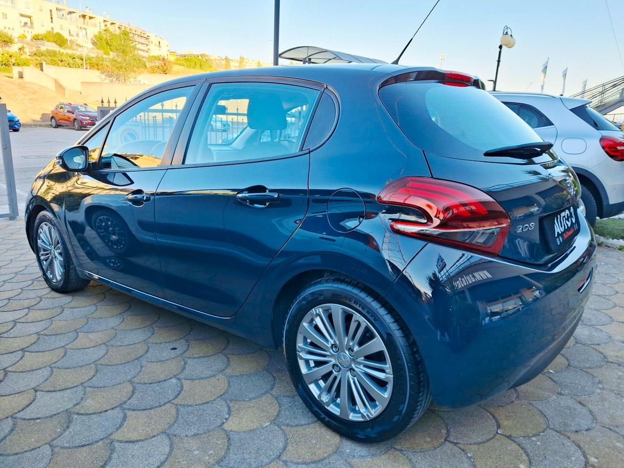 Peugeot 208 BlueHDi 75 5 porte Touch