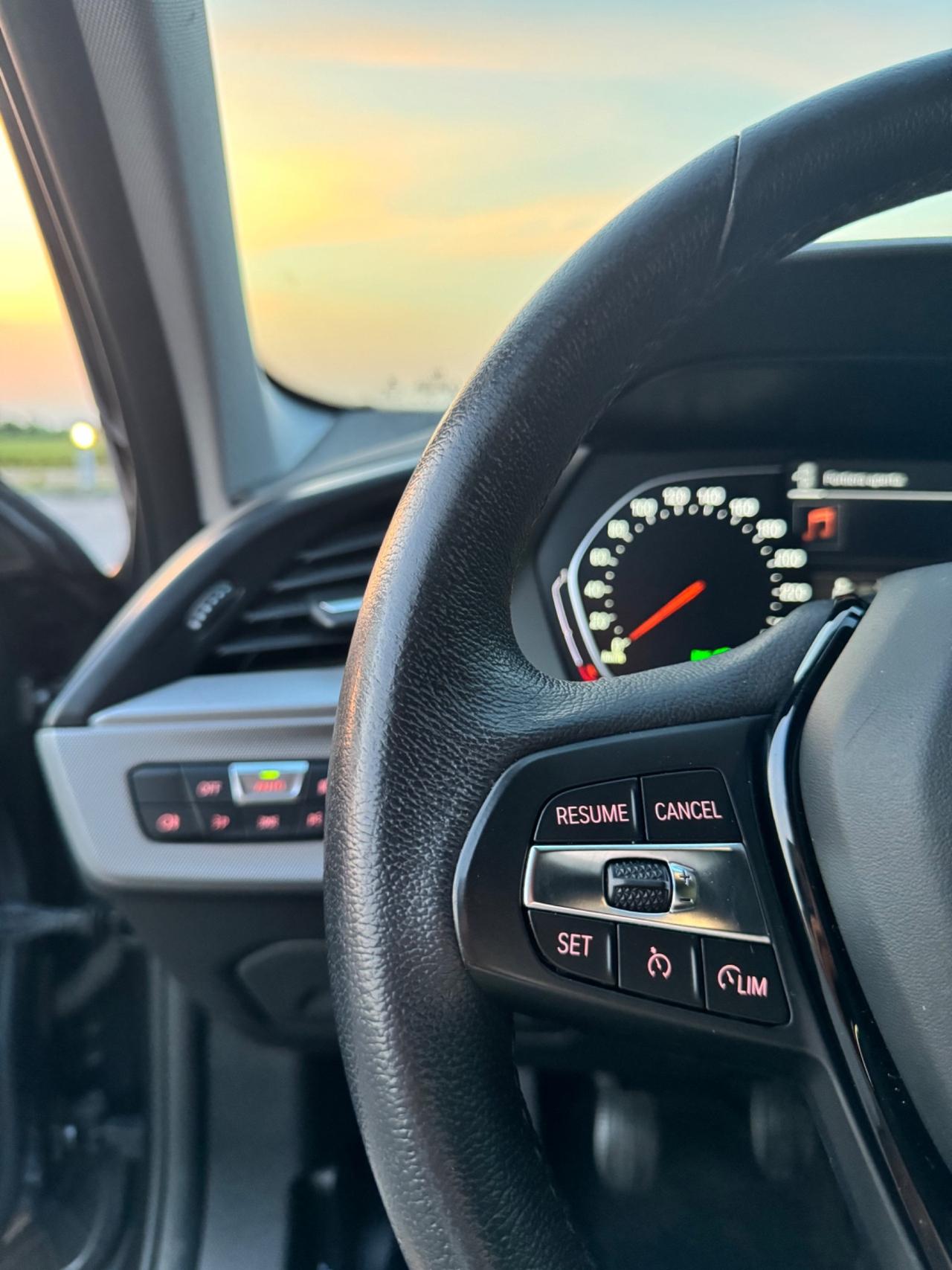 Bmw 118 118d 5p. Advantage