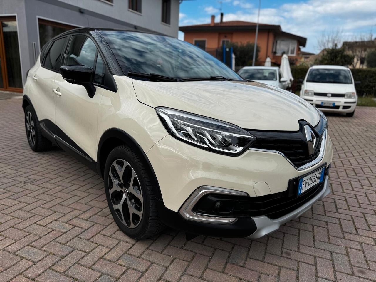 Renault Captur dCi 8V 90 CV EDC Initiale Paris
