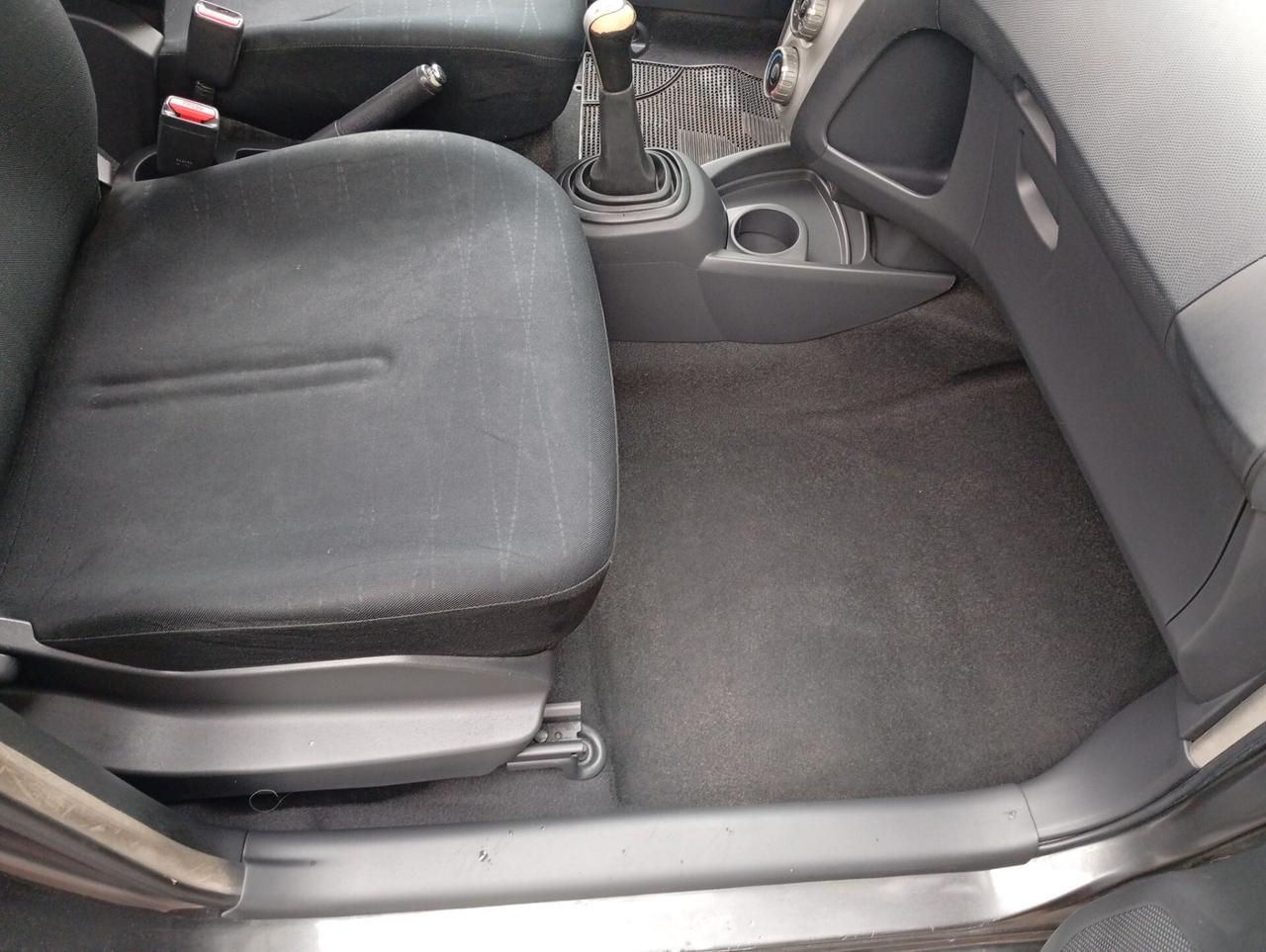 Toyota Yaris 1.3 5 porte Sol