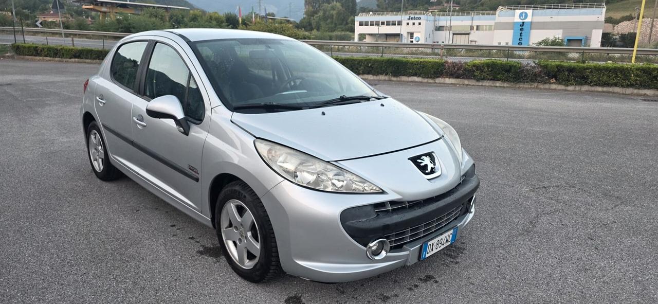 Peugeot 207 1.4 VTi 95CV 5p. XS