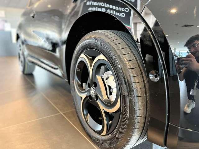 Alfa Romeo Junior 1.2 145 CV Hybrid eDCT6 Q4