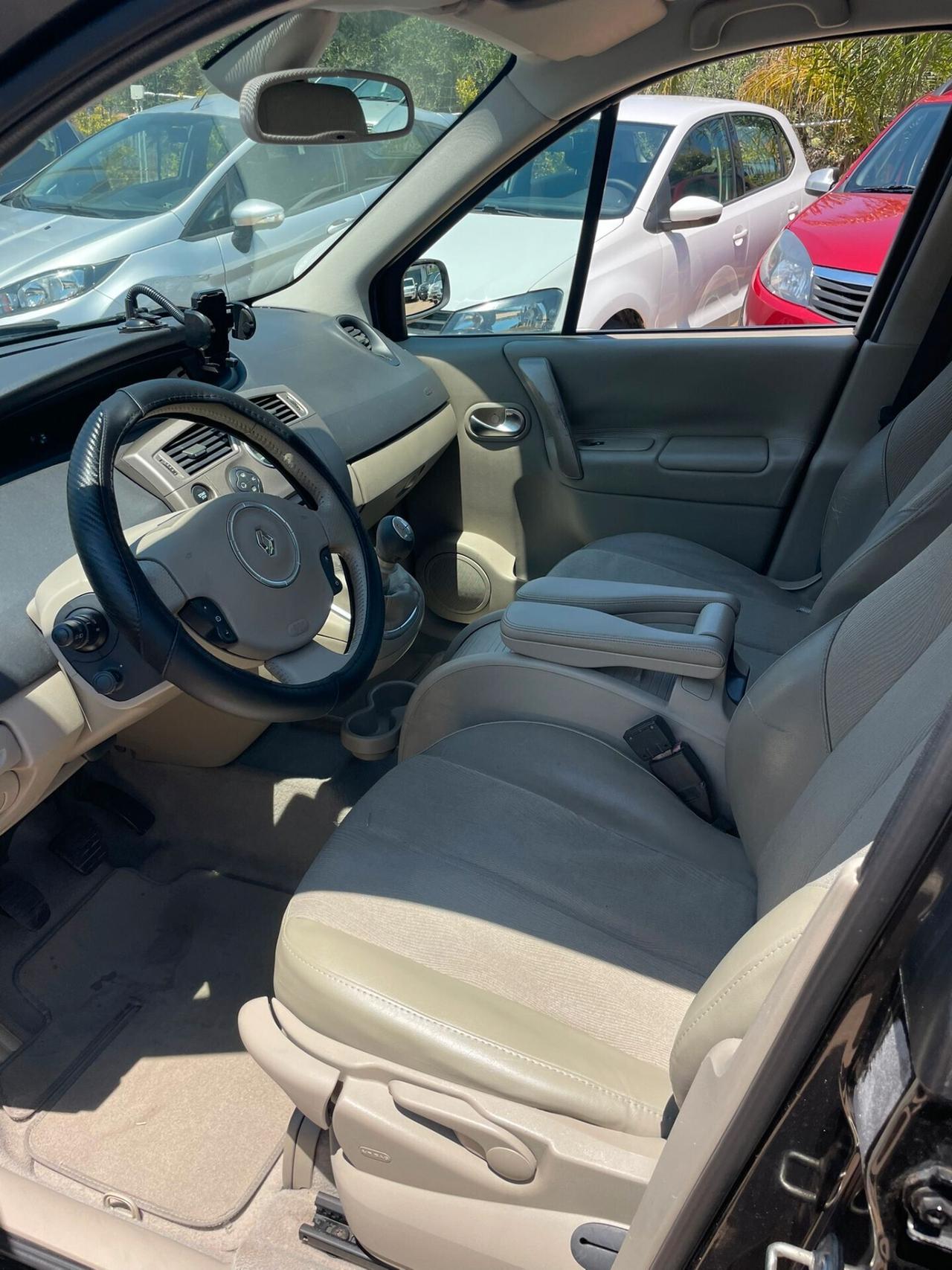 Renault Scenic "Finanziabile Senza Busta Paga"
