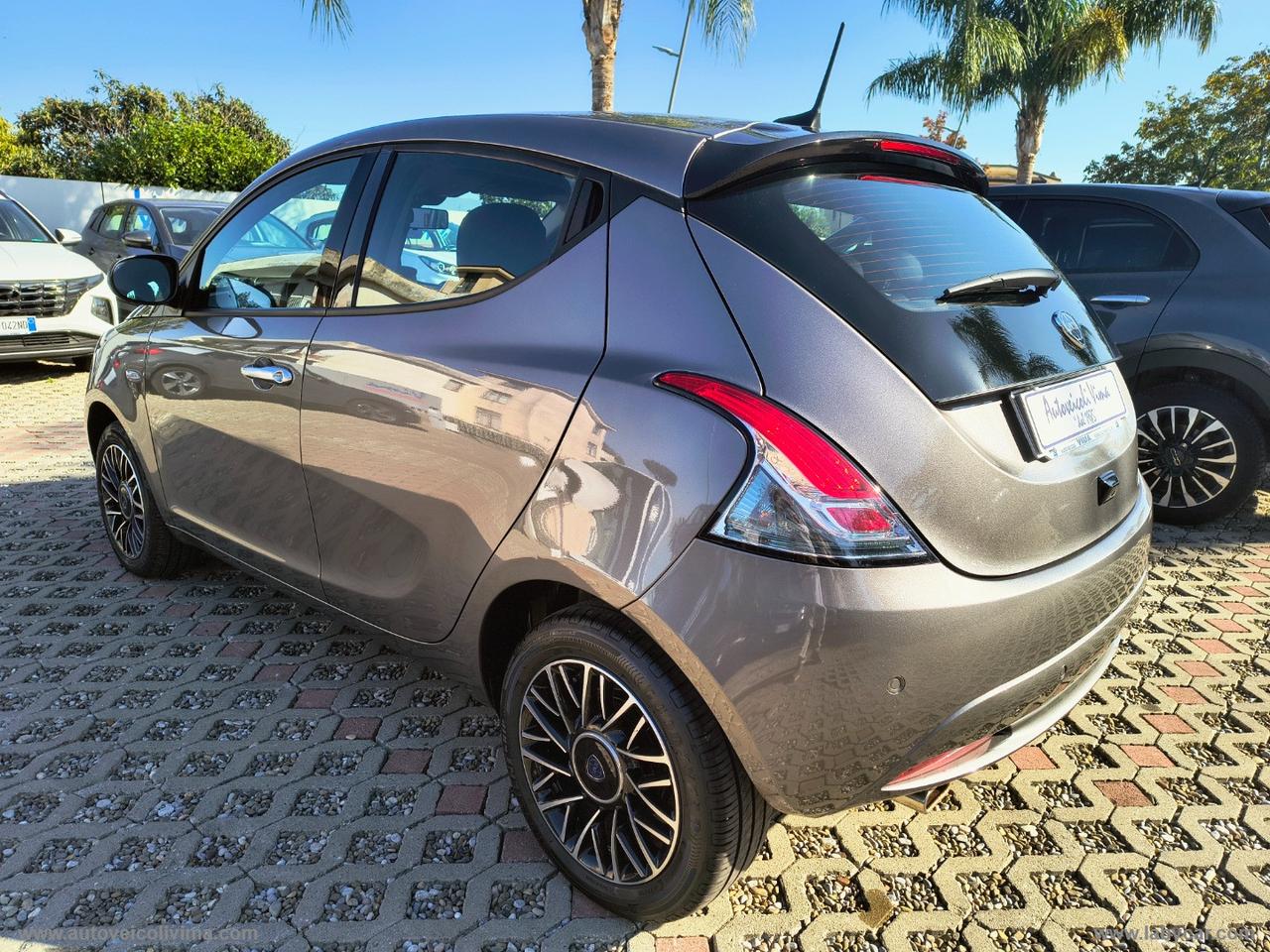 LANCIA Ypsilon 1.0 FireFly 5p.S&S Hyb. Platino