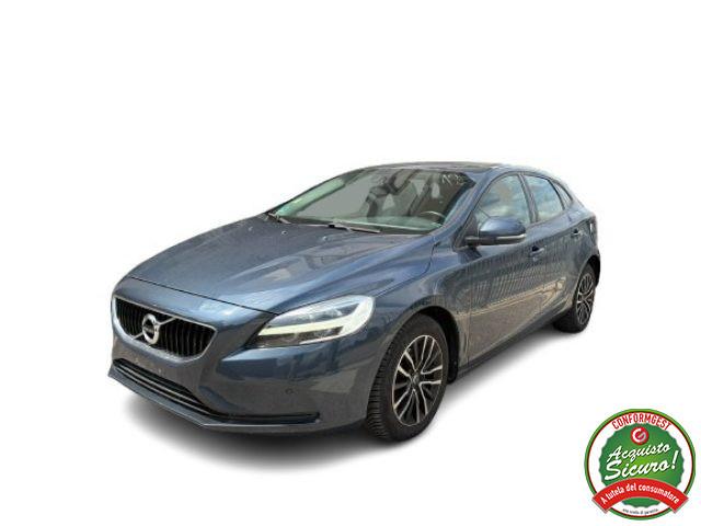 VOLVO V40 Momentum D2