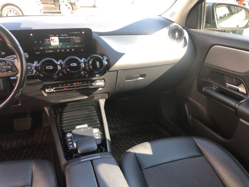 Mercedes-Benz GLA 200d Automatic 2022