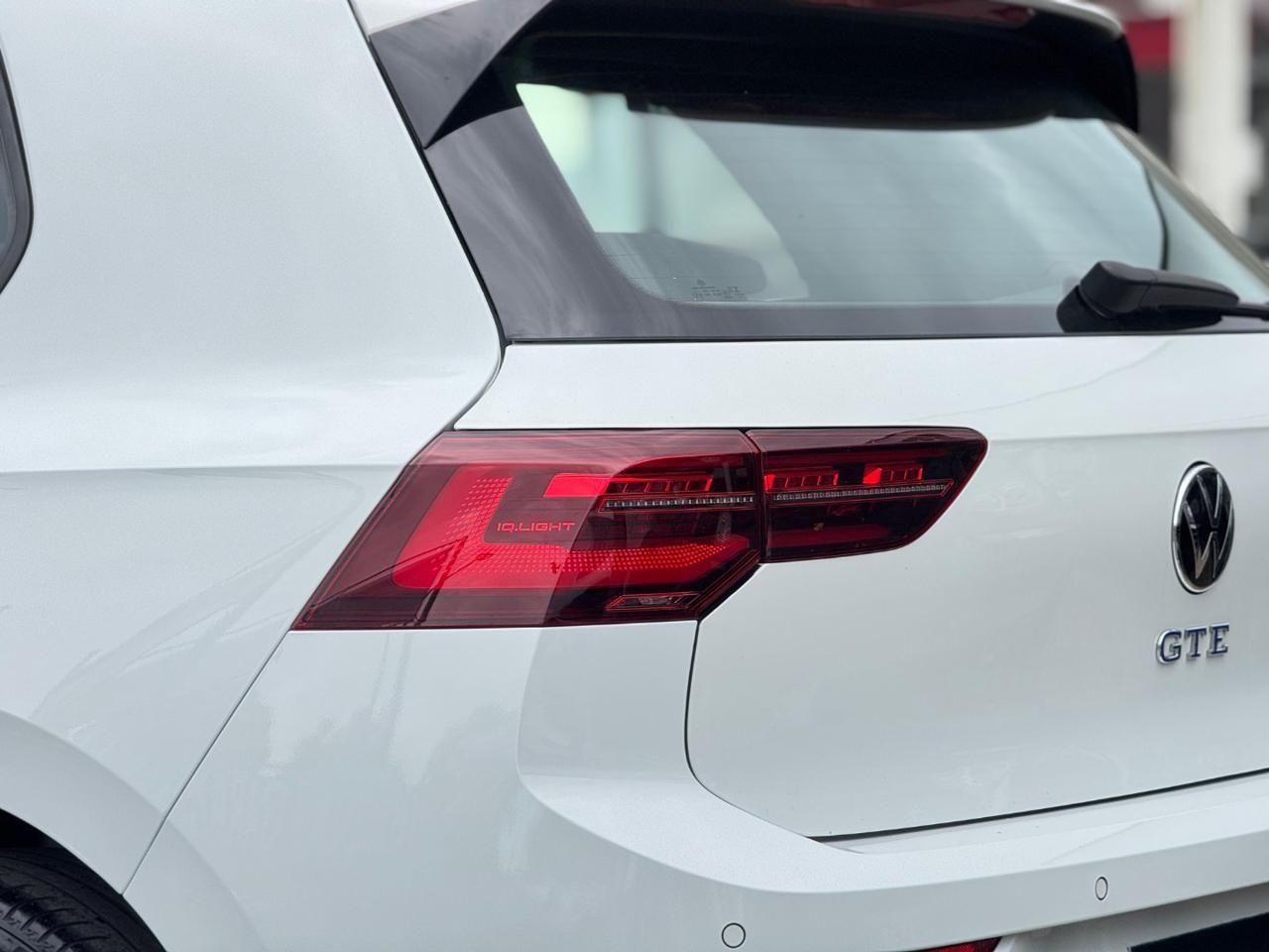 VOLKSWAGEN Golf GTE 245cv Finanziabile