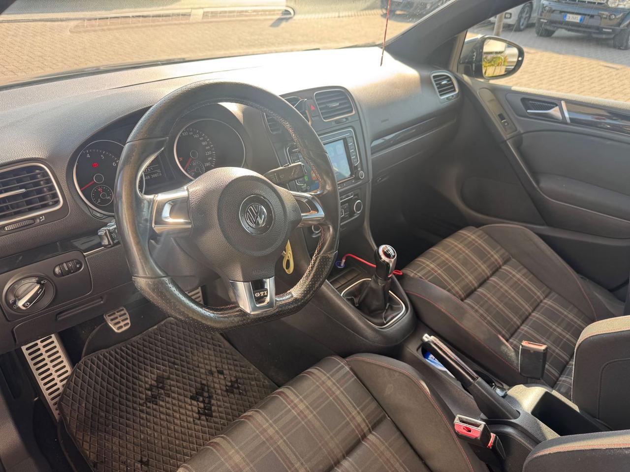 Volkswagen Golf GTI 2.0 GTI #10530