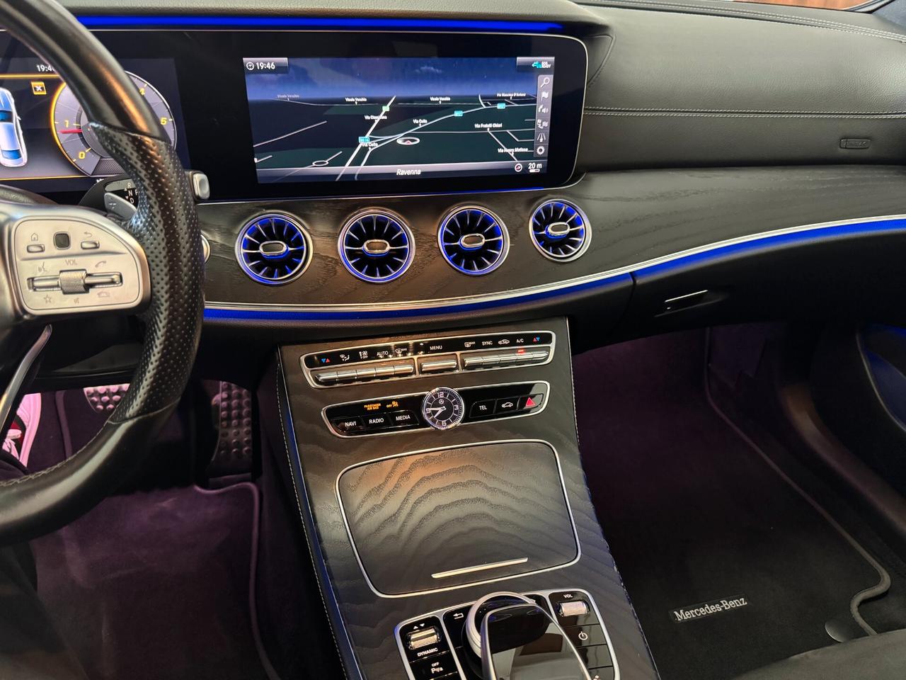 MERCEDES -BENZ E220 4 MATIC COUPè 2019 FULL
