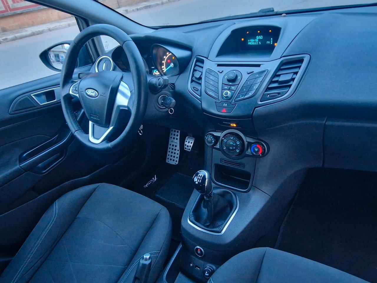 Ford Fiesta 1.4 5 porte Bz.- GPL Titanium