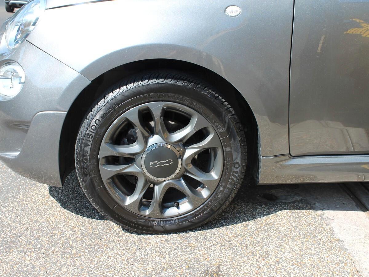 Fiat 500 C 1.0 Hybrid Connect