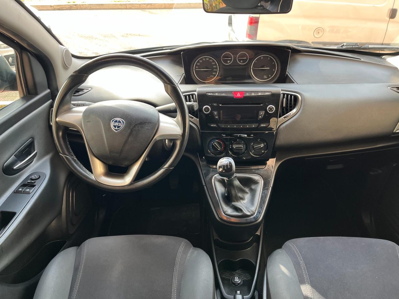 Lancia Ypsilon 1.3MJT 95CV 5p perfetta-2013