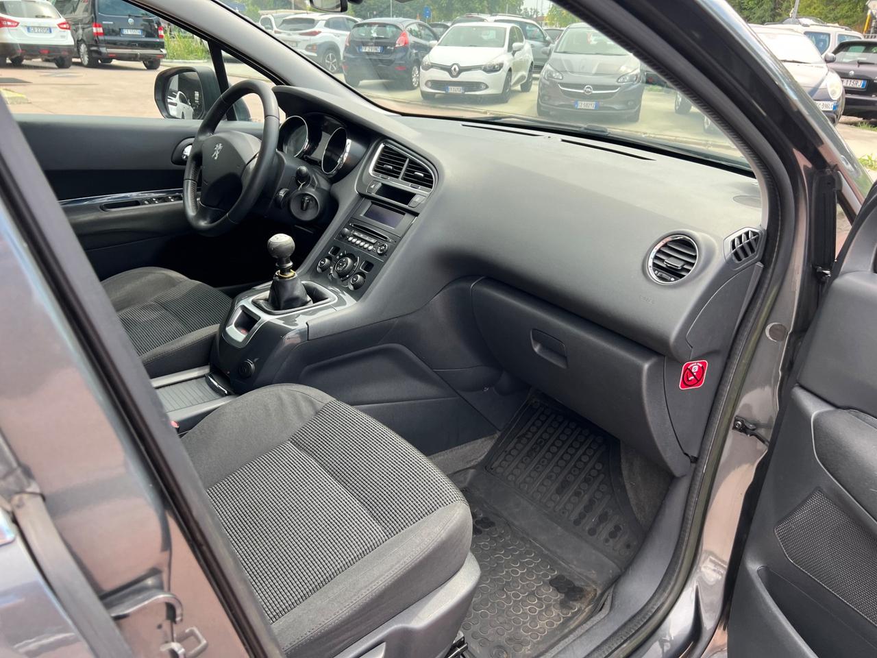 Peugeot 5008 1.6 HDi 112CV Active