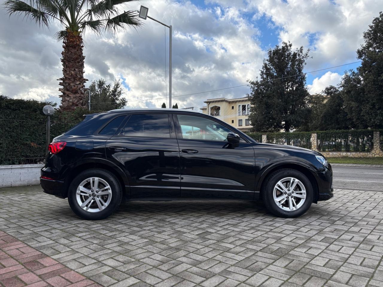 Audi Q3 35 TDI S tronic Business Advanced