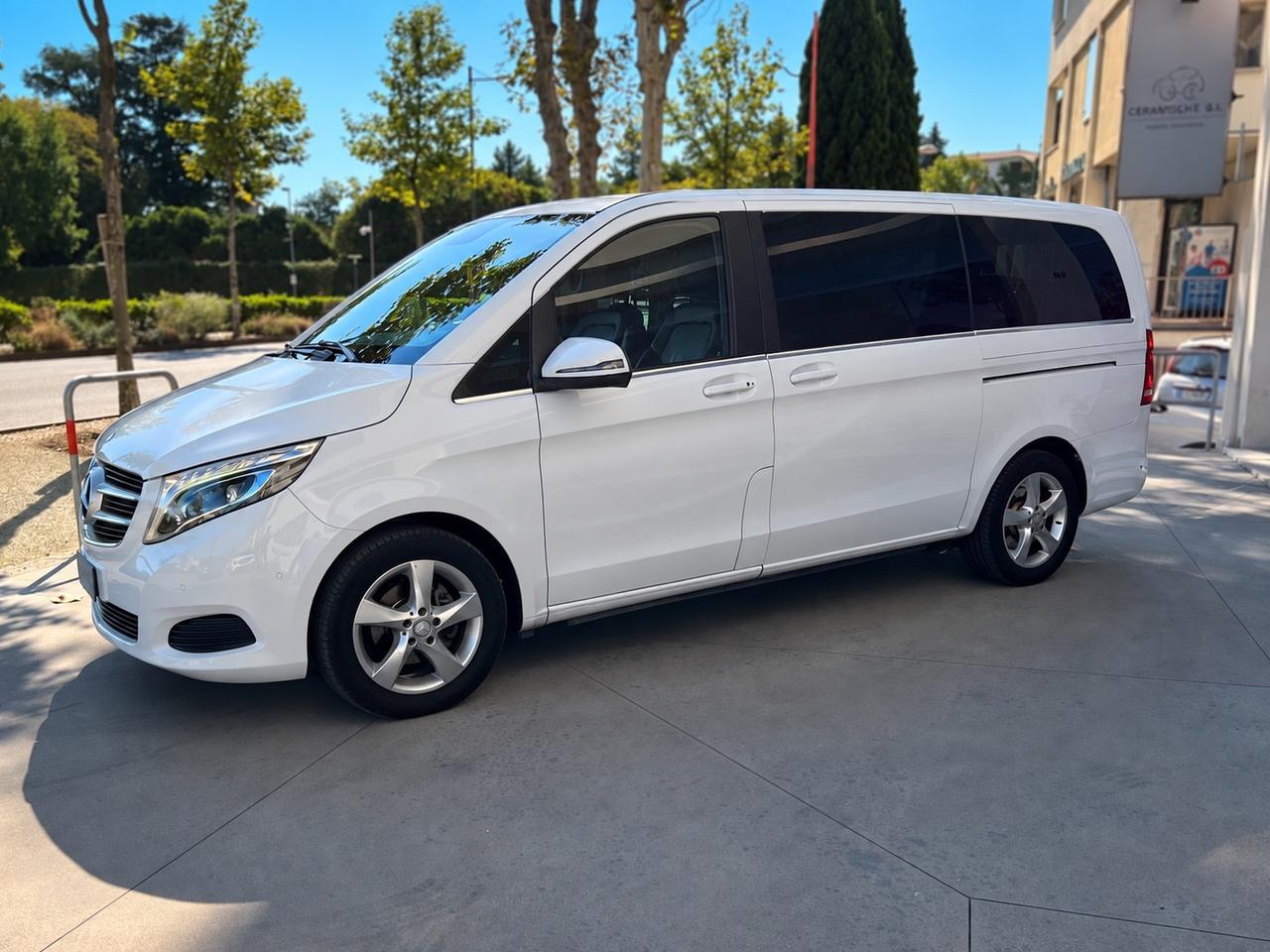 Mercedes-benz V 220 d