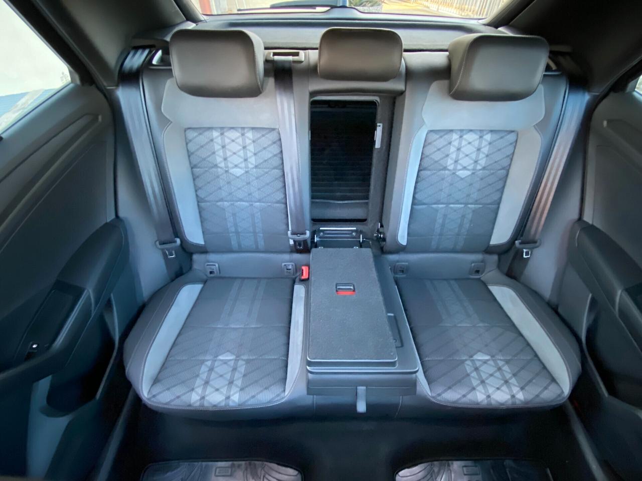 Volkswagen T-Roc 2.0 TDI 150 CV DSG 4MOTION R-Line