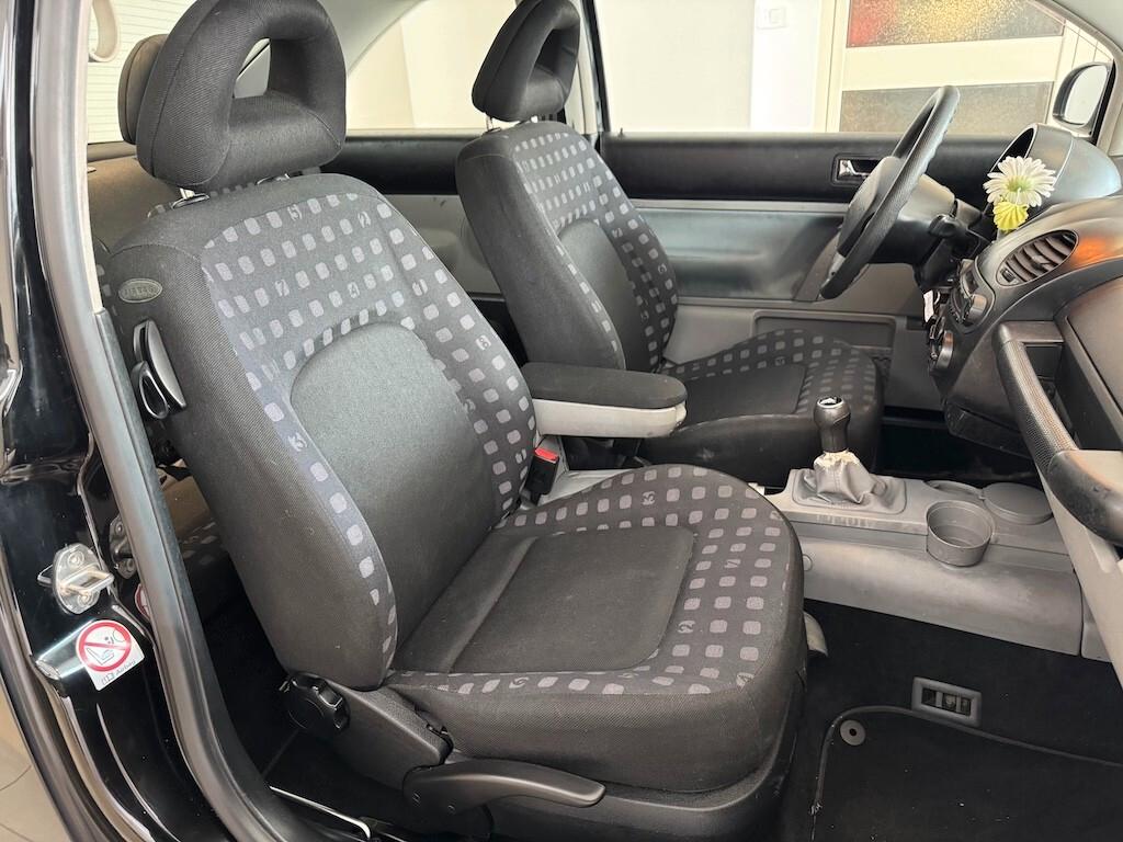 Volkswagen New Beetle 1.6