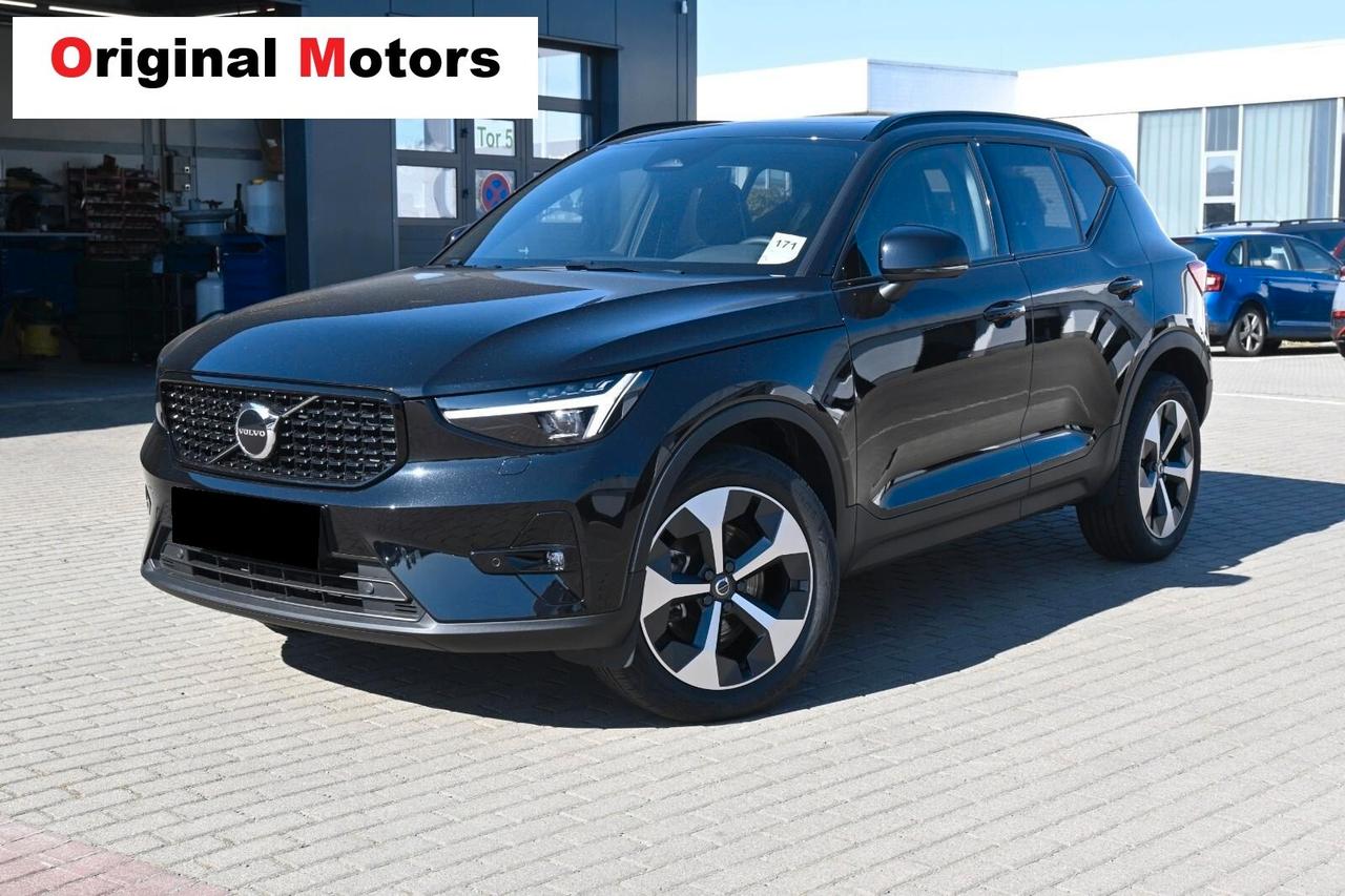 Volvo XC40 B4 automatico Ultra Dark