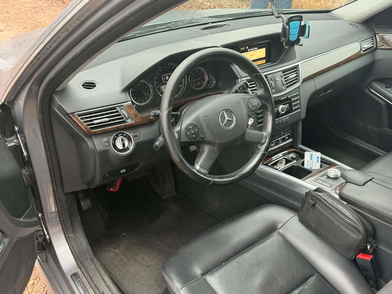 Mercedes-benz E 250 CDI BlueEFFICIENCY AMG Avantgarde 2012