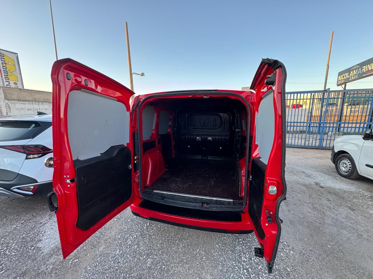 Fiat Doblo 1.4 T-Jet 16V Emotion Metano