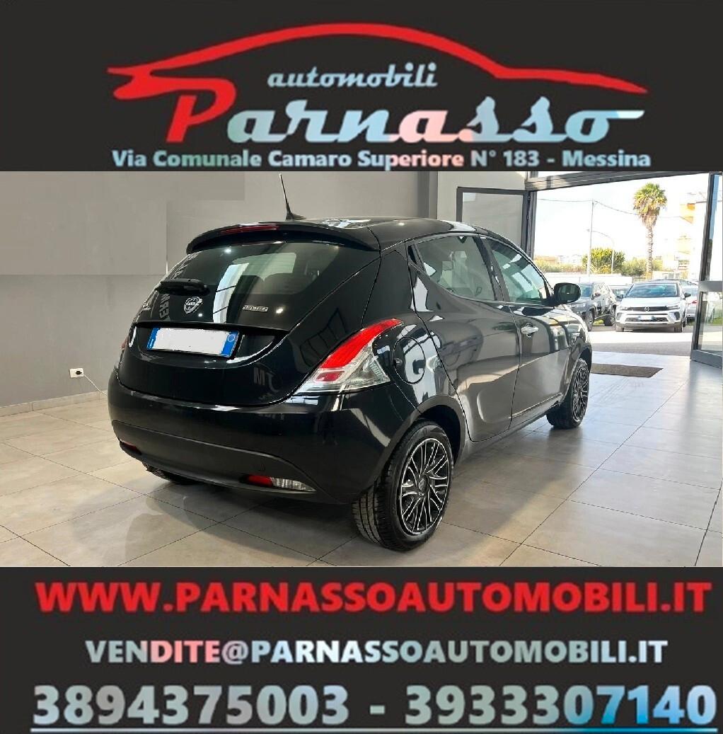 Lancia Ypsilon 1.0 FireFly 5 porte S&S Hybrid