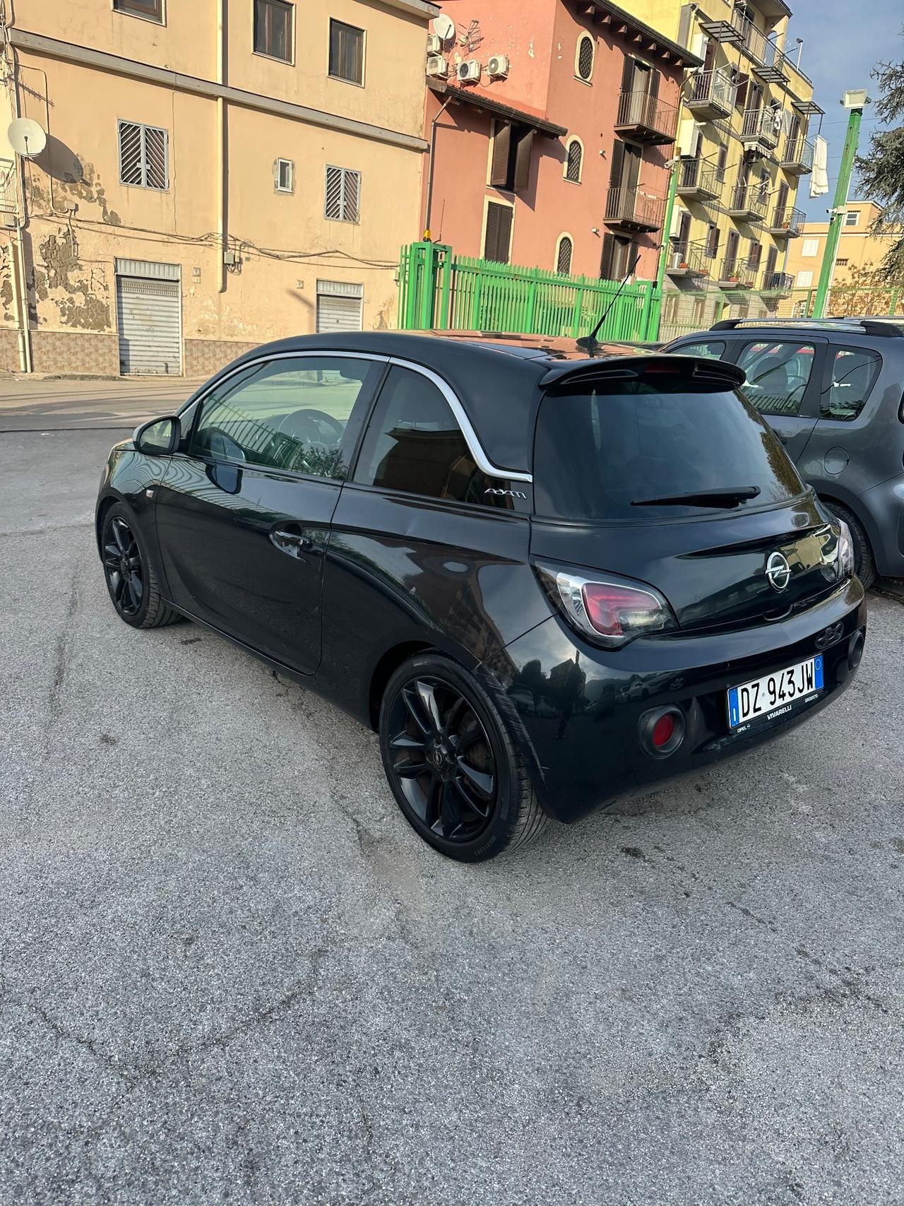 Opel Adam 1.2 70 CV