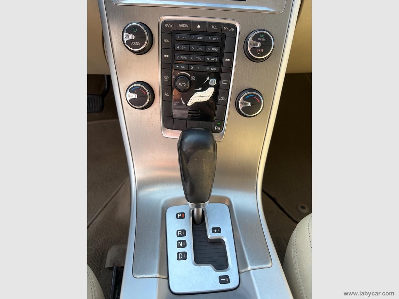 VOLVO XC60 D3 Geartronic Momentum