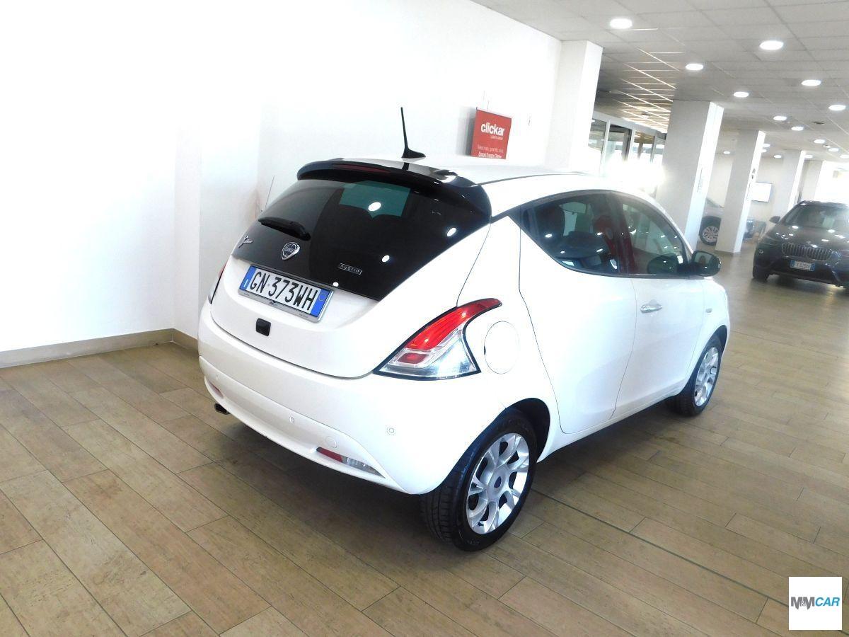 LANCIA - Ypsilon - 1.0 FireFly 5p.S&S Hybryd Gold