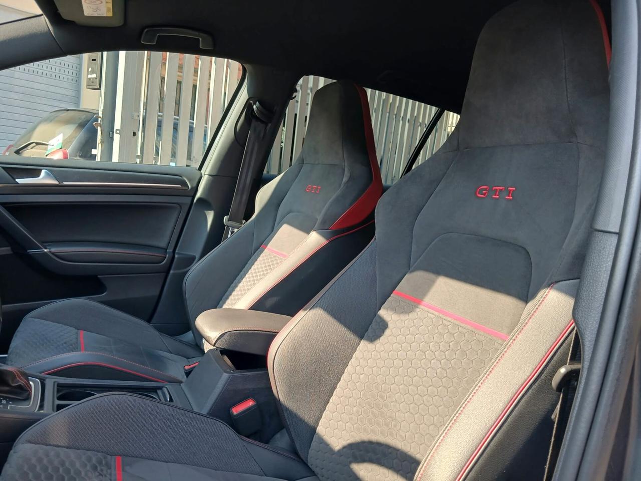 Volkswagen Golf GTI 7,5 2.0 Benzina 245Cv.