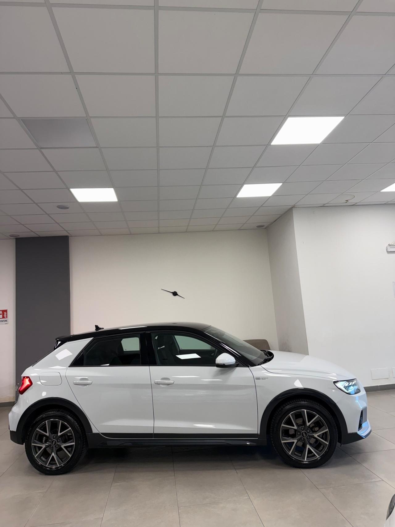 Audi A1 allstreet 35 TFSI Identity Contrast