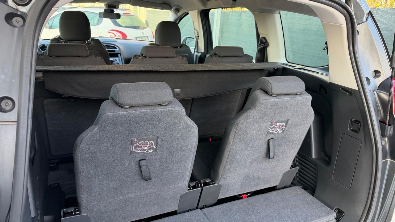 Peugeot 5008 1.6 HDi 115CV 7 POSTI