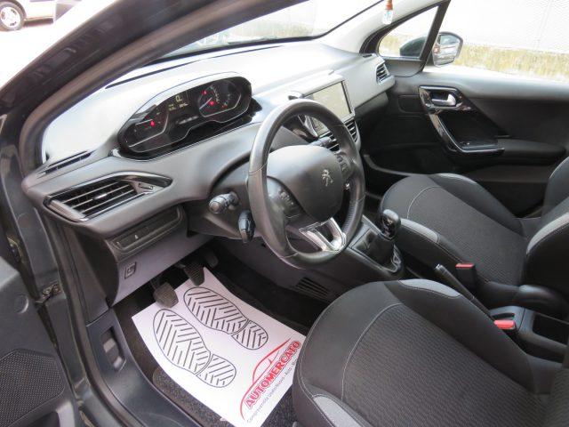 PEUGEOT 208 PureTech 82 5 porte Active neopatentati