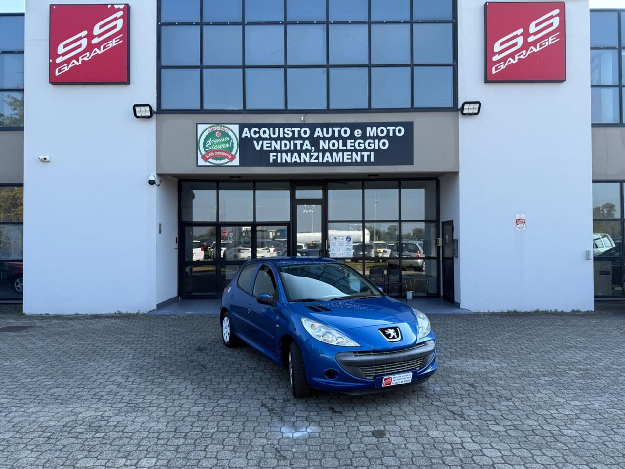 Peugeot 206 Plus 1.1 60CV 5p. |neopatentati