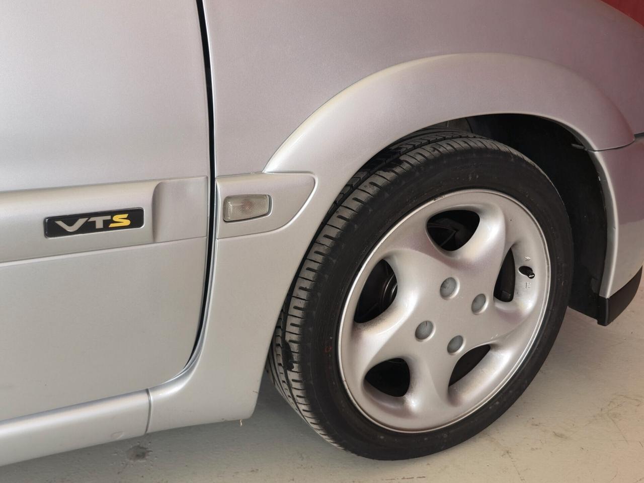 Citroen SAXO 1.6i 16V cat 3 porte VTS