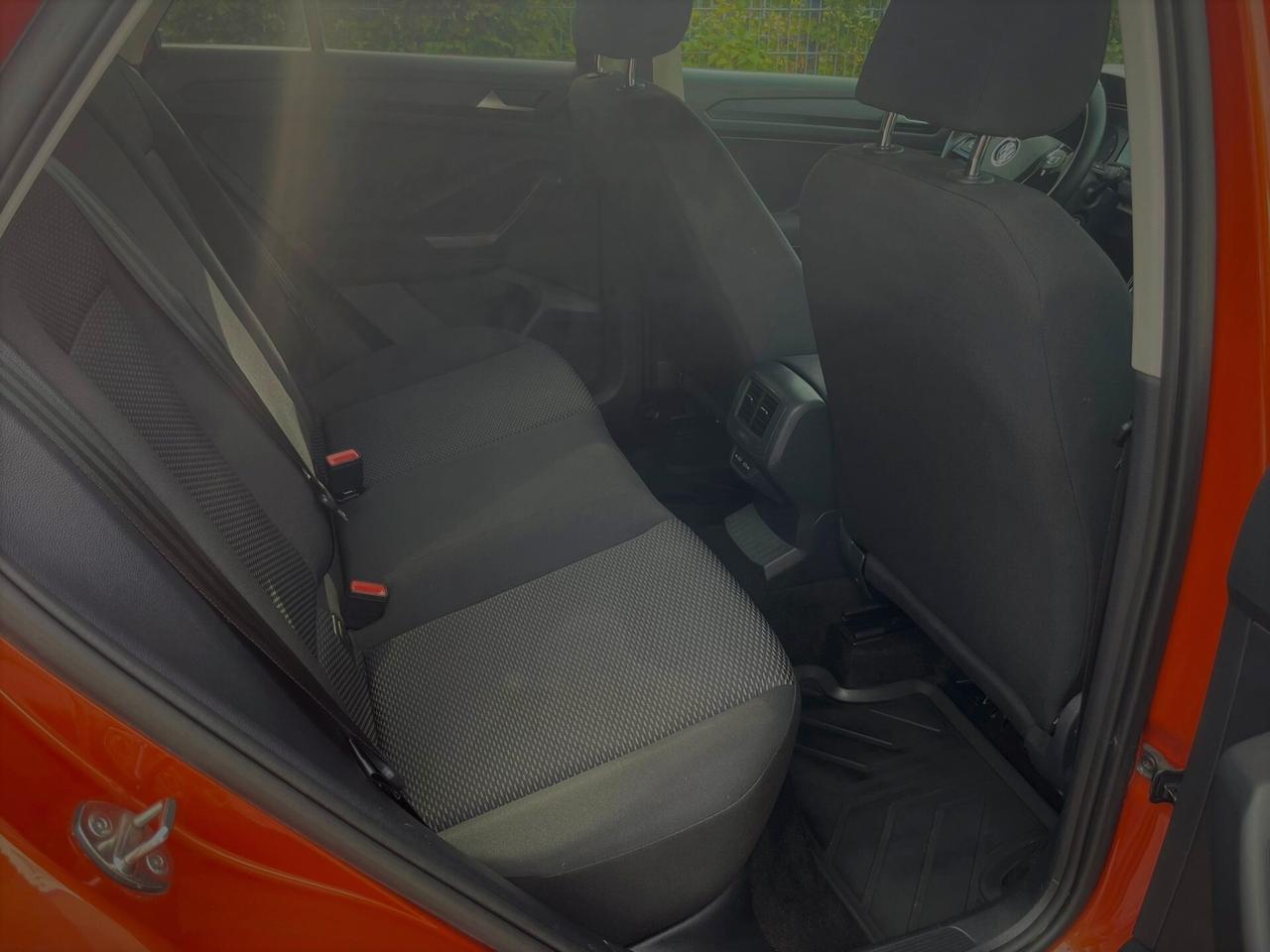 Volkswagen T-Roc 1.6 TDI SCR Advanced BlueMotion Technology