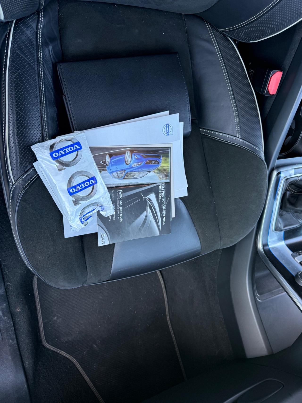 Volvo V40 D2 1.6 R-design Kinetic