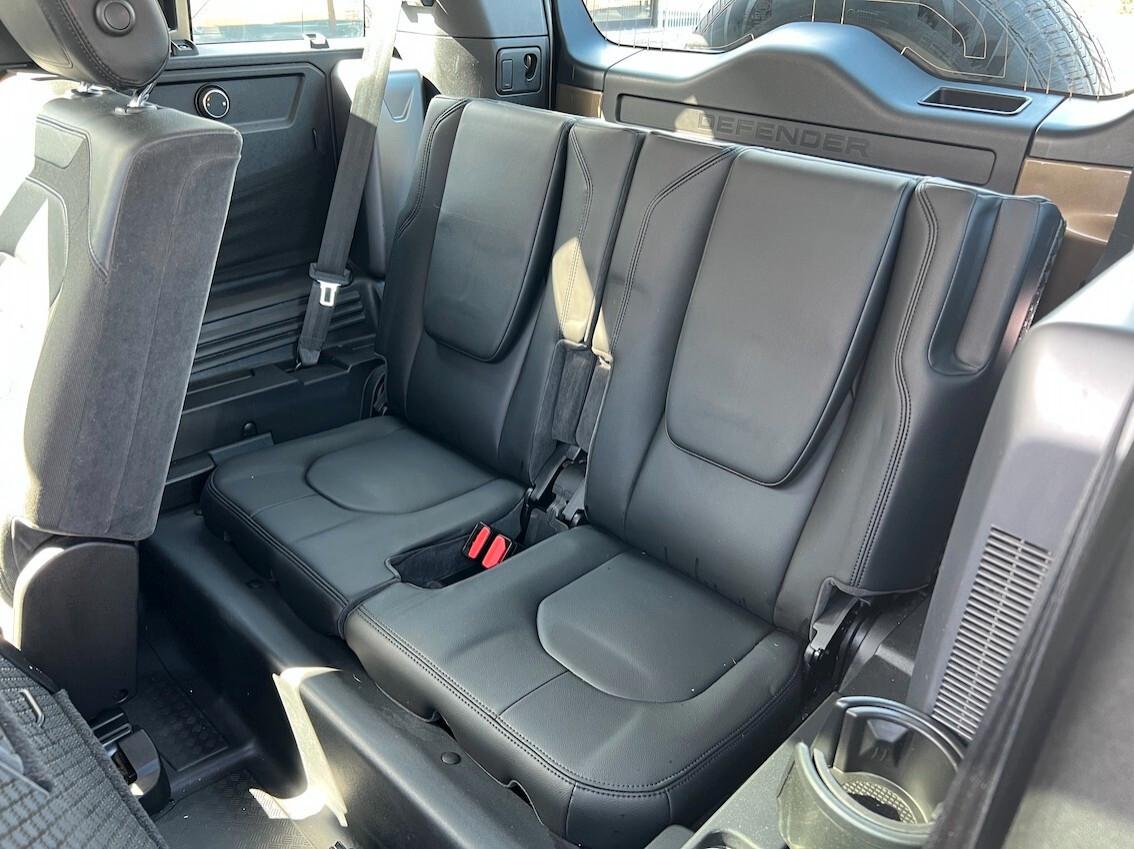 Land Rover Defender 110 2.0d sd4 S 7 posti Tetto Apr. - Tagliandi Land Rover