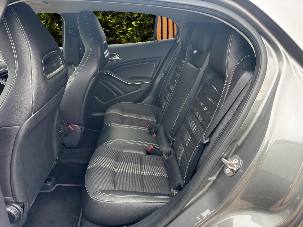 Mercedes-benz GLA 200 d Premium