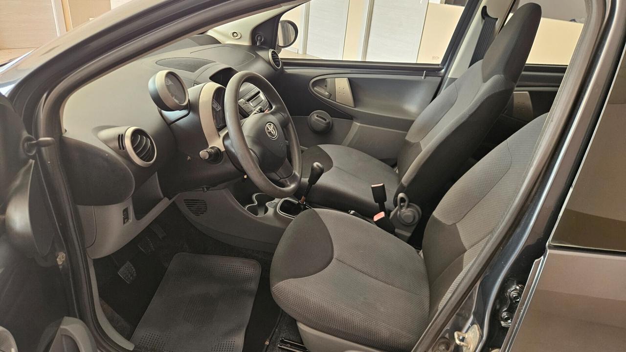 Toyota Aygo 1.0 12V VVT-i 5 porte