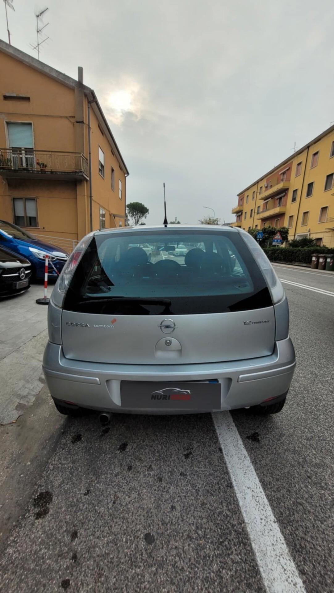 Opel Corsa 1.2i 16V cat 5 porte Cosmo