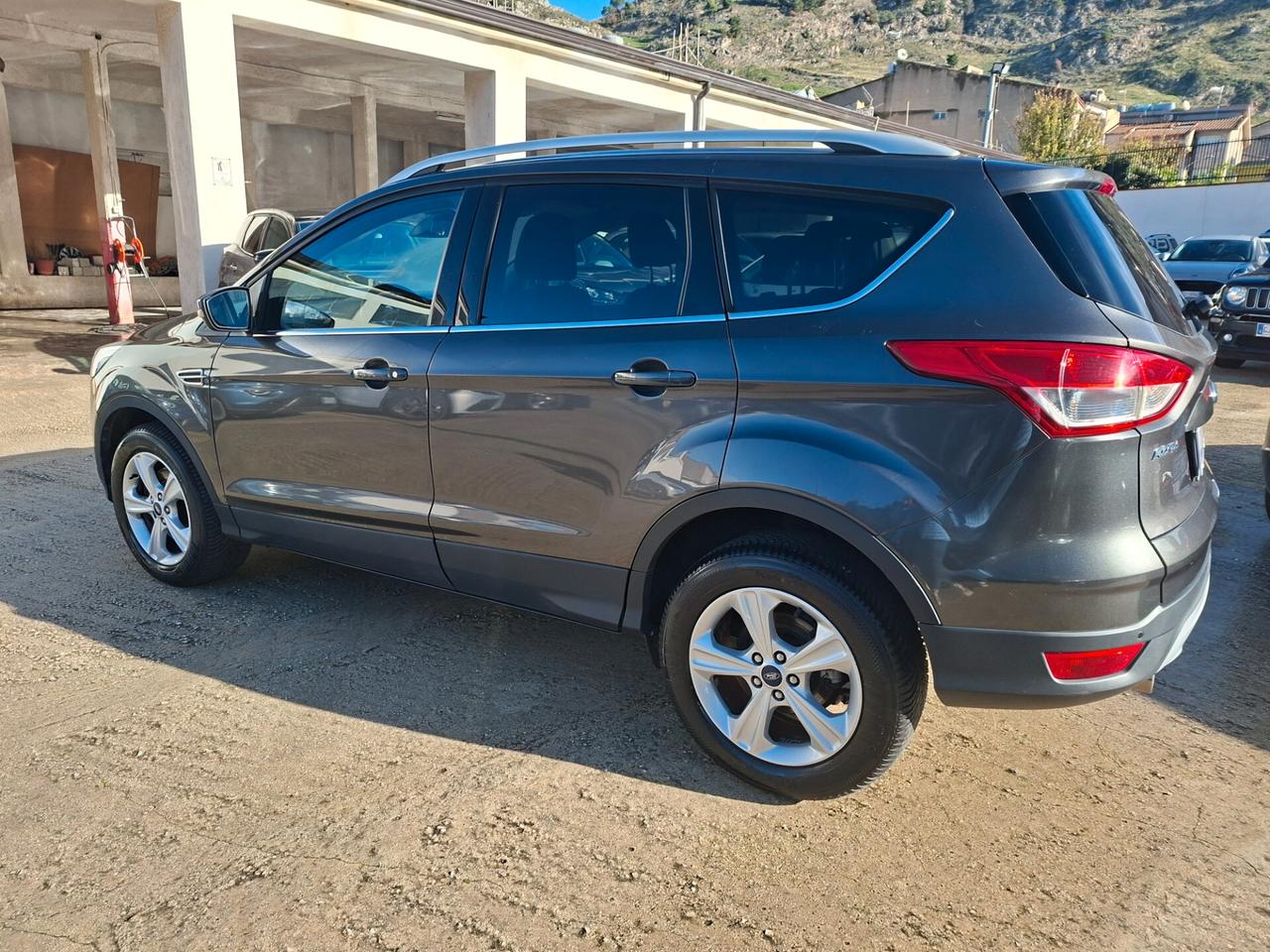 Ford Kuga 2.0 TDCI 150 CV S&S 2WD Business