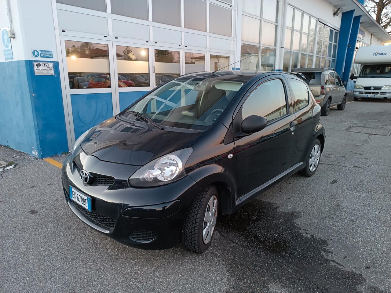 Toyota Aygo 1.0 12V VVT-i 3 porte Now Connect