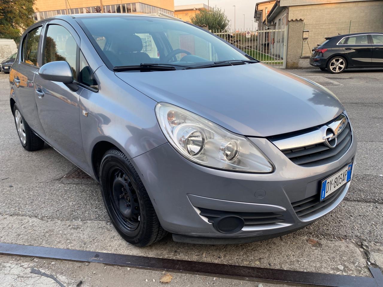 Opel Corsa 1.2 5 porte Club
