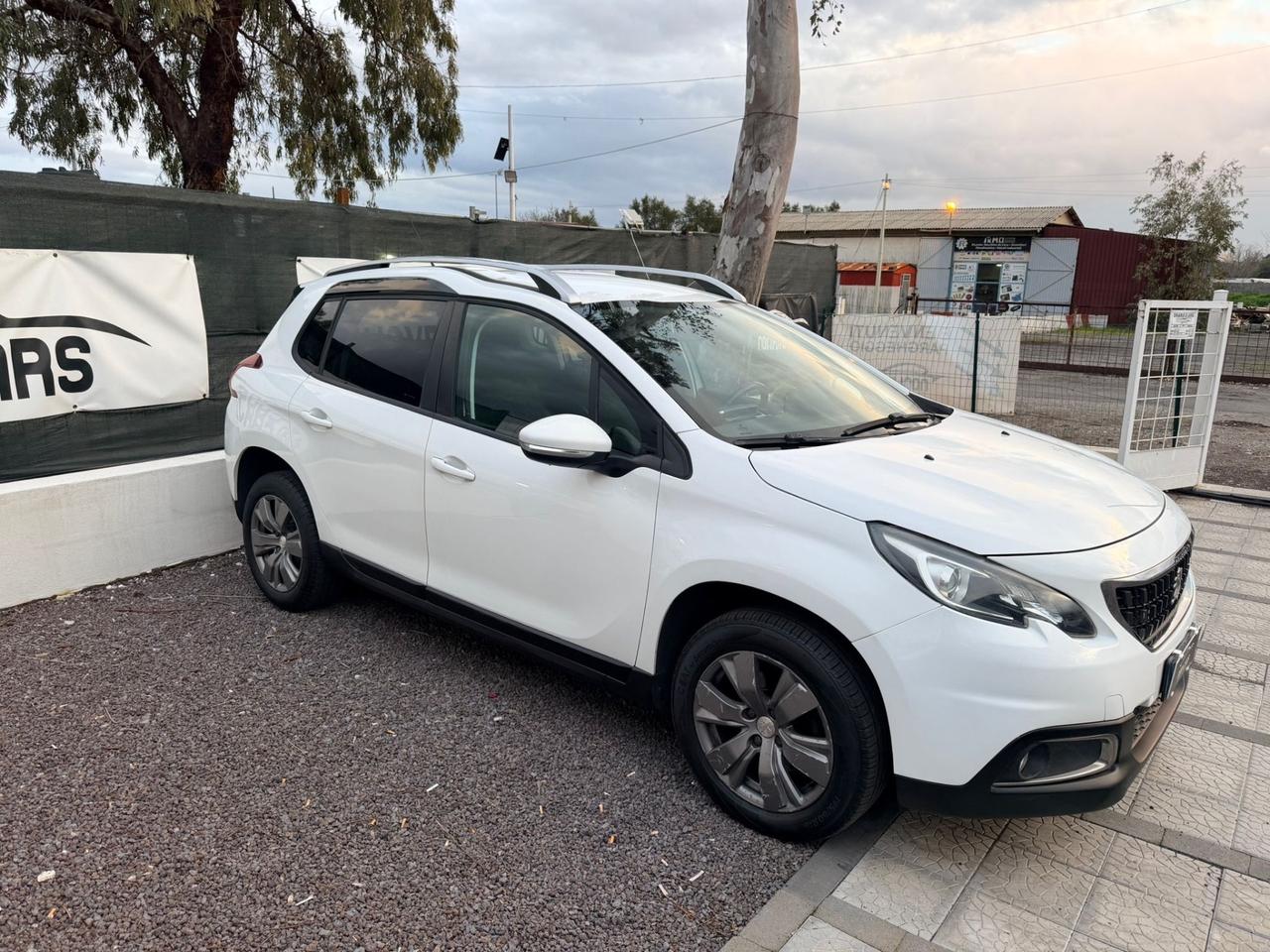 Peugeot 2008 BlueHDi 100 S&S Allure