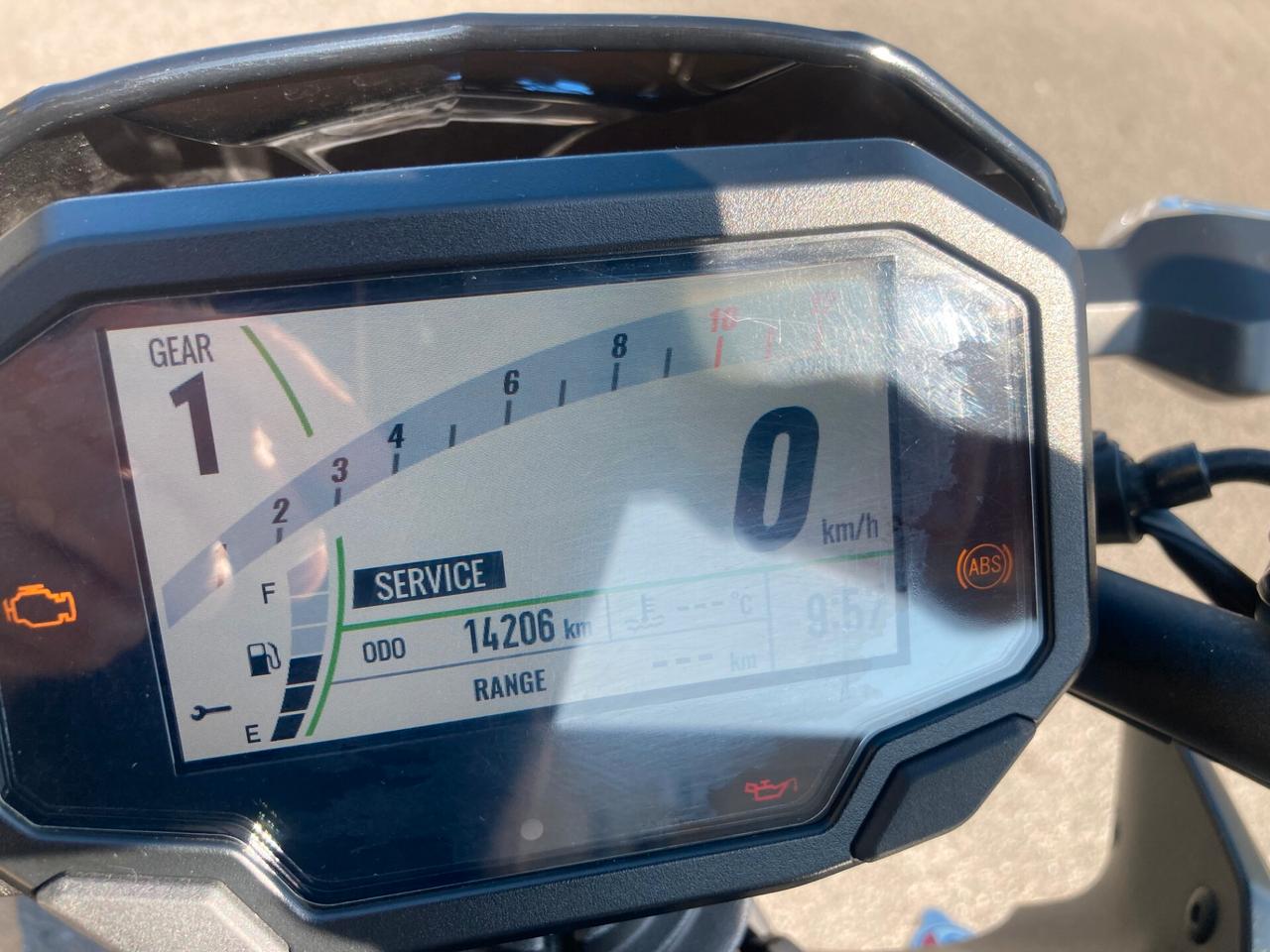 Kawasaki Z 650 sport + scarico completo e accessori