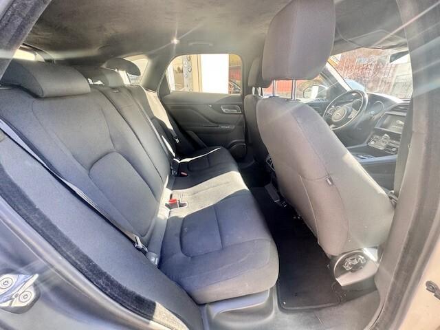 Jaguar F-Pace 2.0 D i4 Prestige AWD My19