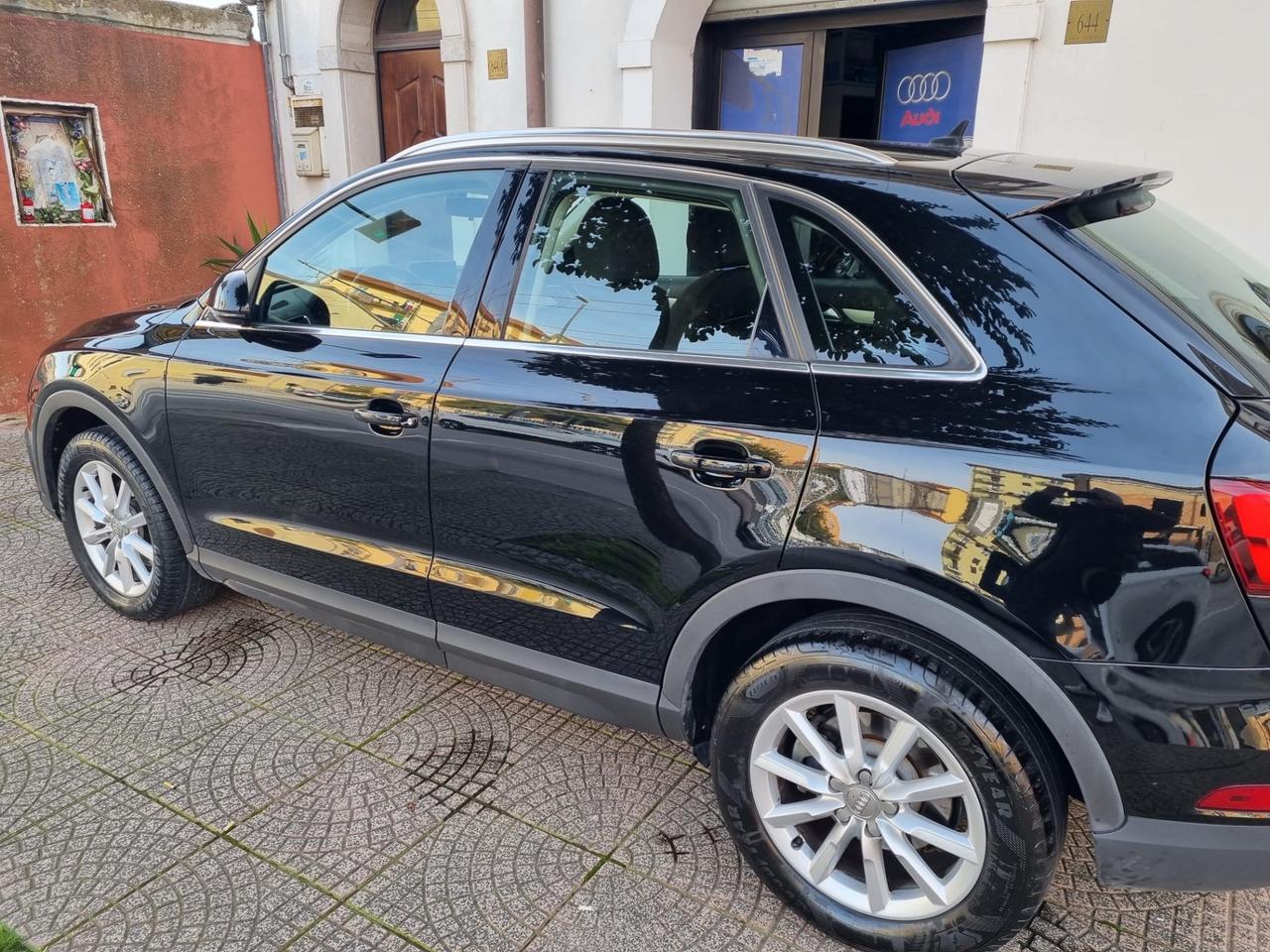 Audi Q3 2.0 TDI 120 CV S line Edition