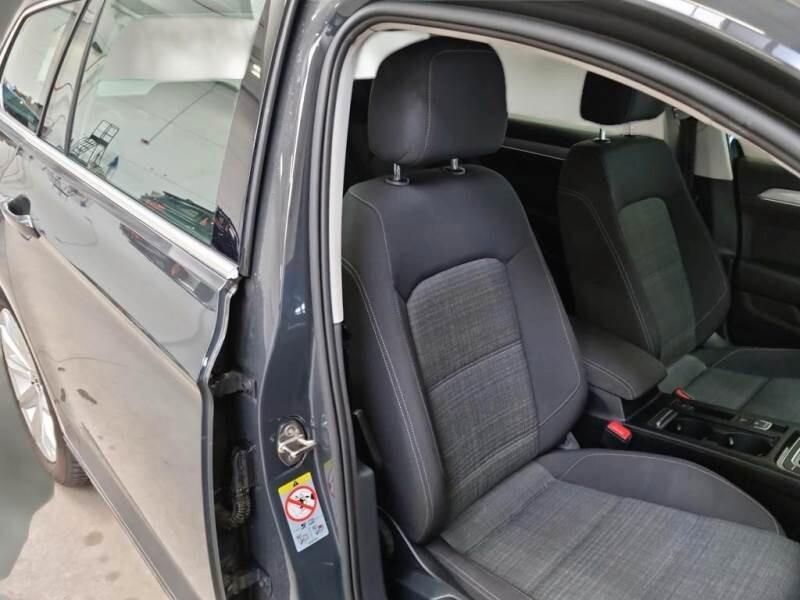 Volkswagen Passat Var. 2.0 TDI SCR EVO DSG Business PREZZO REALE