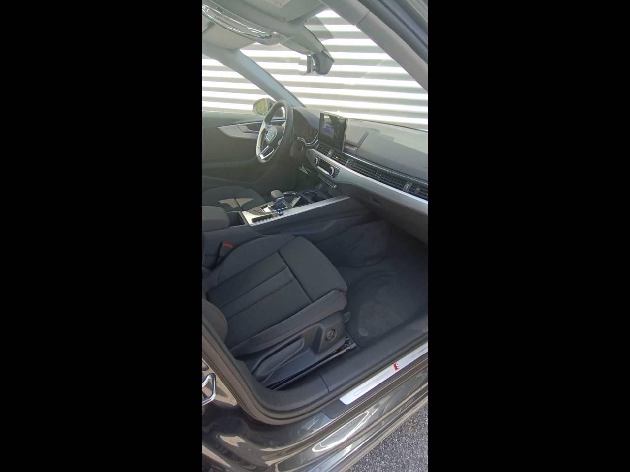 AUDI A4 SEDAN 35 TDI MHEV S-TRONIC S-LINE EDITION